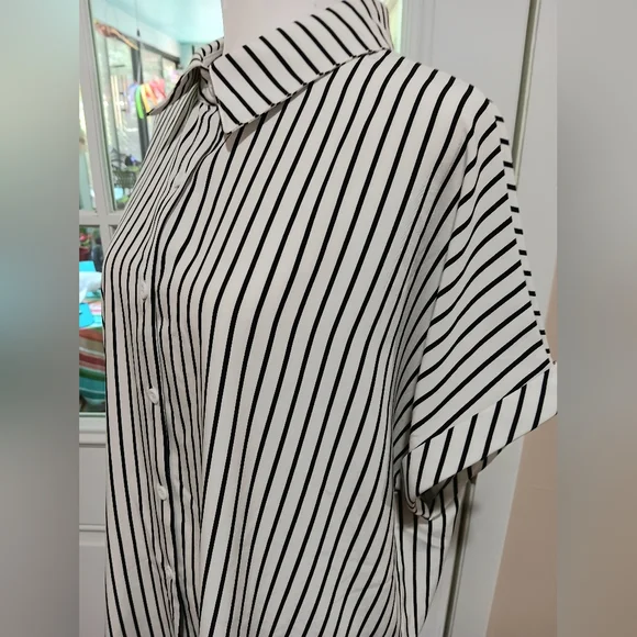 Shein striped button down - Picture 7 of 10